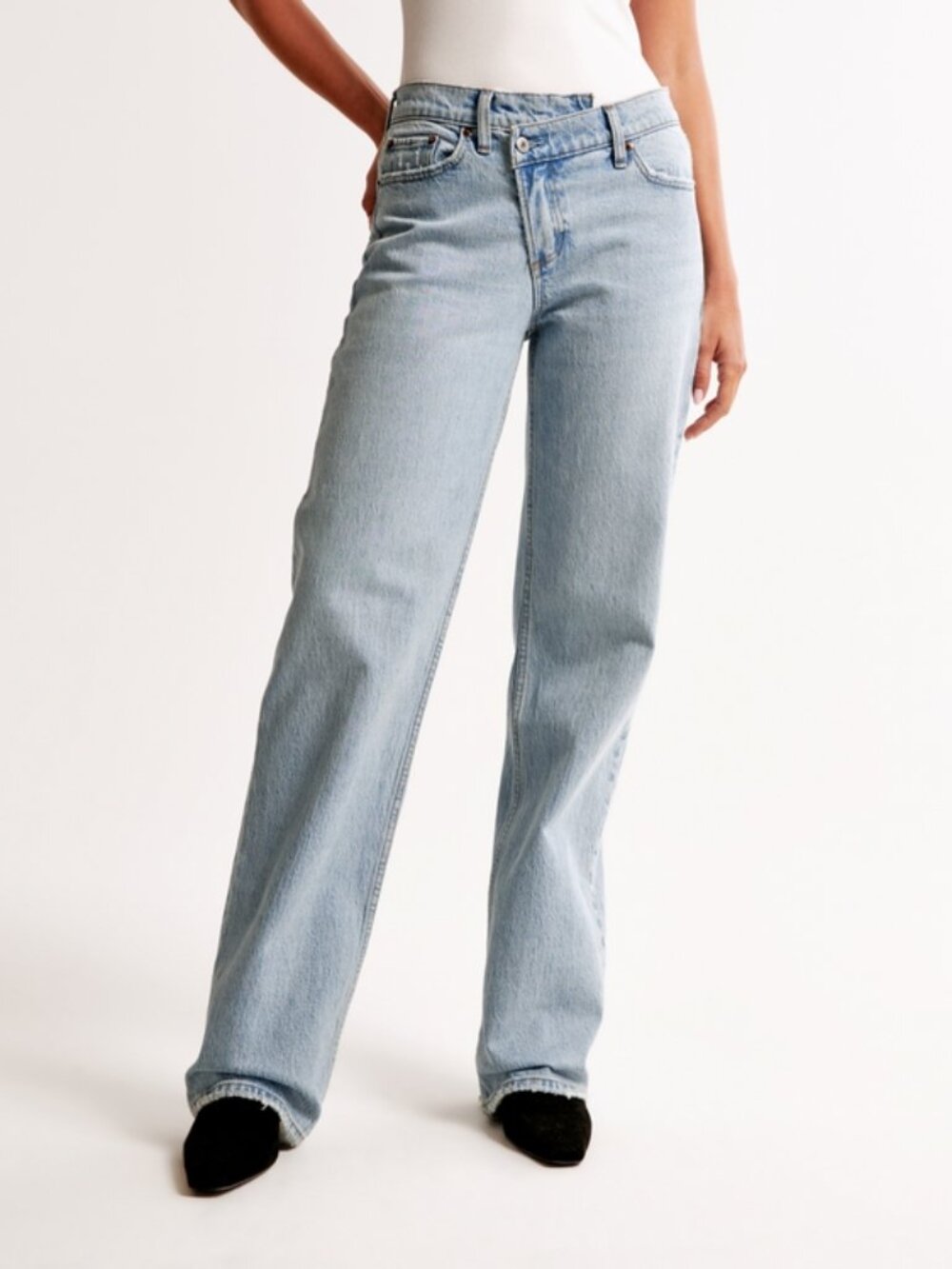 NWT ABERCROMBIE & FITCH low rise the baggy jeans in light (10L/30)